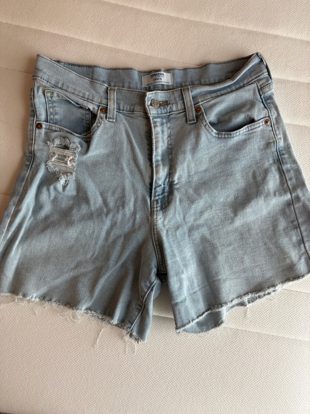 Levis denizen jean shorts
